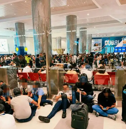 突发!迪拜国际机场传出爆炸声,航班暂停